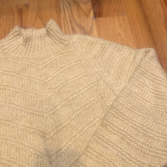 $7 CLEARANCE - TopShop Yellow/Gold Mock Neck/Turtleneck Sweater - Picture 4 of 7